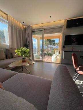Peaceful new Apartment in heart of French Riviera with Mountain and Pool view